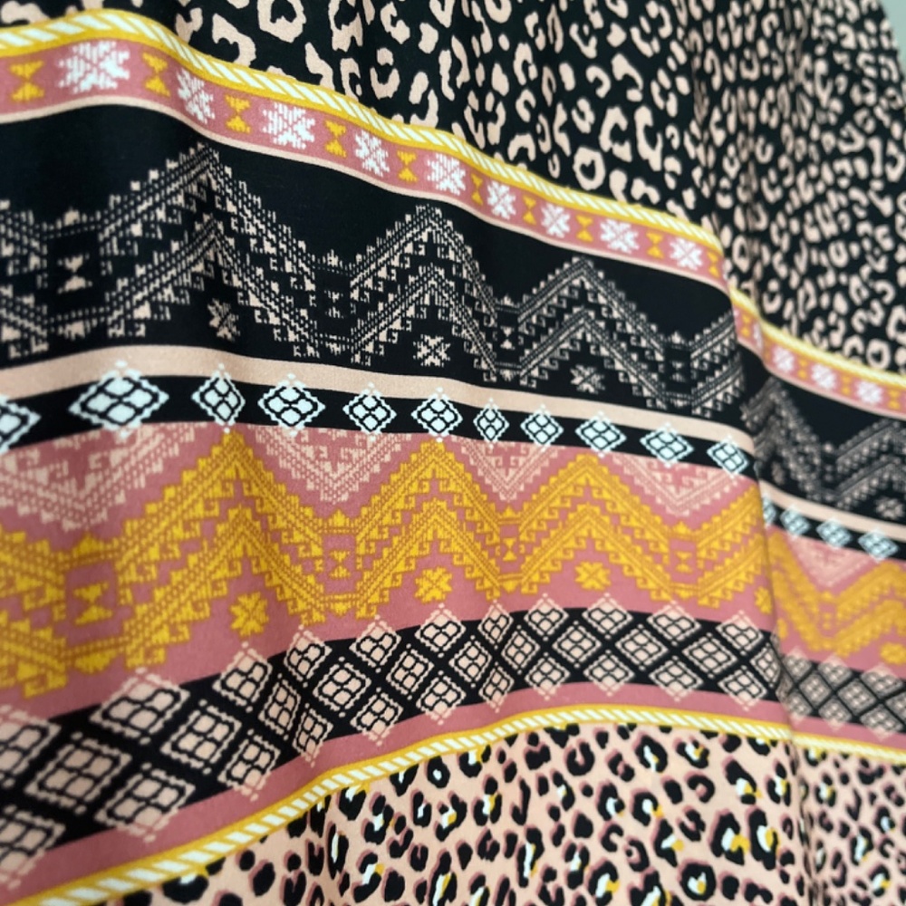Eclectic pattern blouse - Picture 2 of 2
